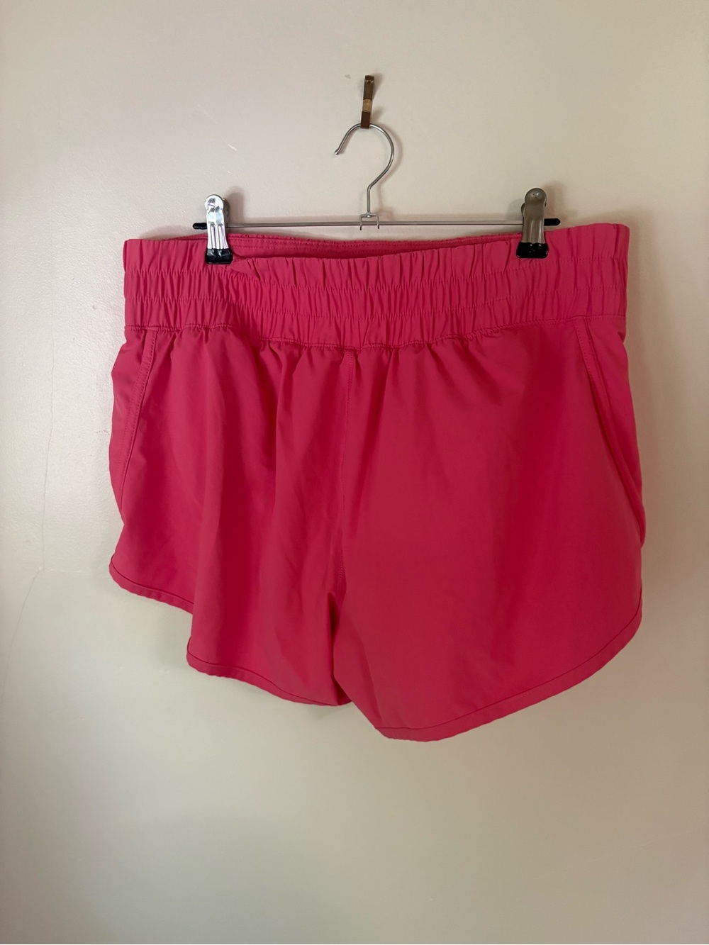 Pink Athletic Shorts with Side Pockets Size Large Women’s Lightweight Comfy Pant - Picture 6 of 7